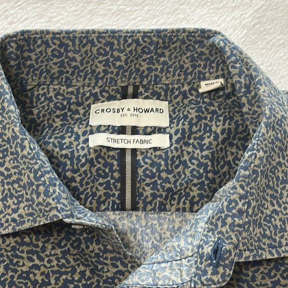 👔Crosby & Howard Button Up - Picture 6 of 8